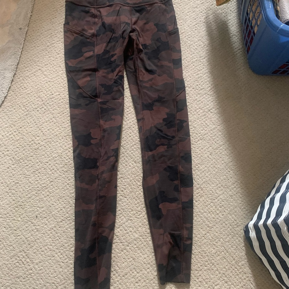 Lululemon brown camo leggings size 4